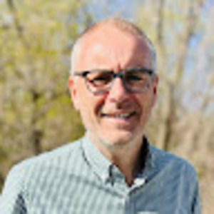 Meet your Posher, Simon